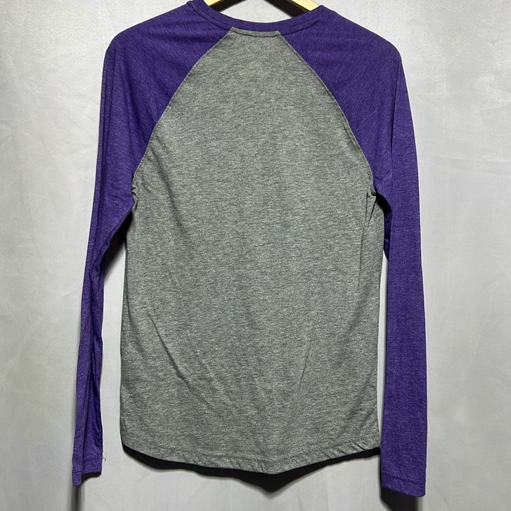 MN Vikings fanatics shirt - Picture 2 of 5